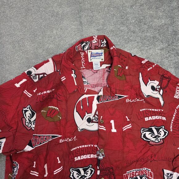 Wisconsin Badgers Bucky Shirt Mens 2XL Red NCAA Hawaiian Aloha Button Front - Picture 2 of 7